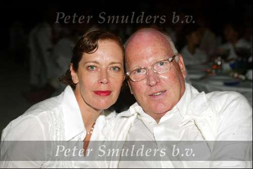 Curacao 23 mei 2002
princess model of the year verkiezing.
sylvia kristel en Hans Kemna