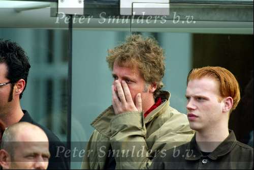 Hilversum 30 mei 2002
Begrafenis Bart de Graaff.
Jeroen Pauw
