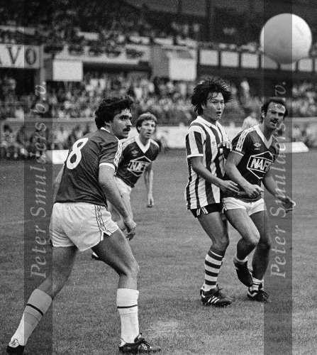 Brussel, 12 Augustus 1981
Beerschot-PSV ( Vr. duel )
Jung Mu Huh