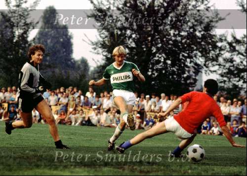 1982 Jurry Koolhof spelend voor PSV tegen Hapert in een vriendschappelijke wedstrijd.