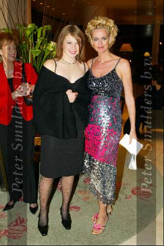 Amsterdam 8 maart 2003

Modeshow mart visser in het hilton
Daphne Deckers met zus van Richard Krajicek

Peter Smulders bv