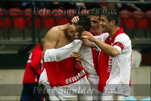 Nijmegen 5 Mei 2002 
NEC-AJAX Kampioenswedstrijd 0-2
Ajax spelers vieren het kampioenschap 
Mido Chivu en Machlas