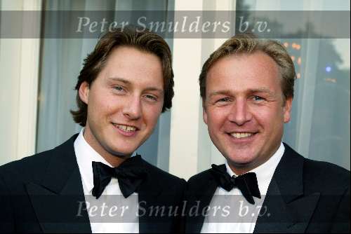 Hooge Vuursche 31 mei 2002
Presentatie tijdschrift van Glamago
Mike Dobbinga met vriend