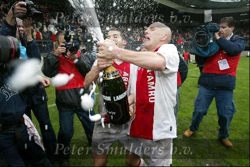 Nijmegen 5 Mei 2002 
NEC-AJAX Kampioenswedstrijd 0-2
Jan van Halst en Nikos Machlas