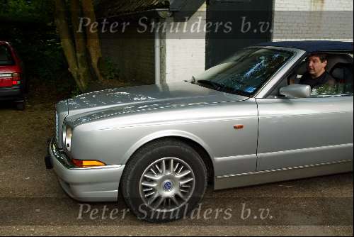 Hooge Vuursche 31 mei 2002
Presentatie tijdschrift van Glamago
Rene Froger in Bentley Cabrio