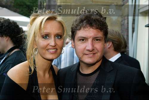 Hooge Vuursche 31 mei 2002
Presentatie tijdschrift van Glamago
Rene Froger en Natasja Froger