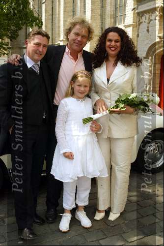 Breda 15 mei 2002
Trouwen Wiltrude.
Ex van Ruud BB,
Ruud en Bibi.