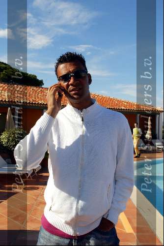St Tropez 4 mei 2002
Ruud Gullit met gsm