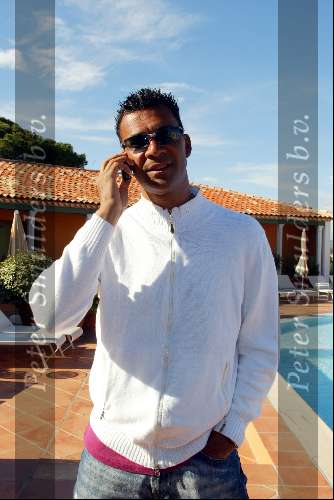 St Tropez 4 mei 2002
Ruud Gullit met gsm