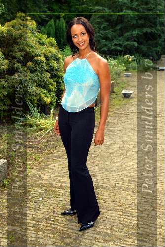 Hooge Vuursche 31 mei 2002
Presentatie tijdschrift van Glamago
Sonja Silva
