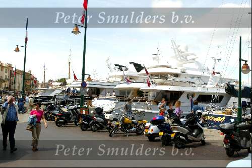 St Tropez 3 mei 2002
de haven in St Tropez
 

Peter Smulders bv