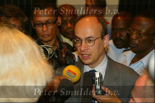 Curacao 7 mei 2002
Prins Willem Alexander en Maxima op Curacao met persconferentie  ivm Pim Fortuyn
staatssecretaris de Vries