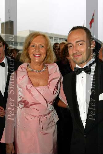 Amsterdam 12 mei 2003
Musical awards in rai amsterdam
annewil blankers met zoon