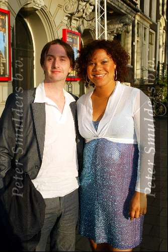 Amsterdam 6 mei 2003
Premiere O what a night in carre
Anouschka zwanger