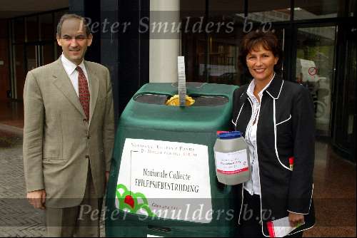 Amsterdam 19 mei 2003
astrid joosten met job cohen voor de epilepsiebestrijding
