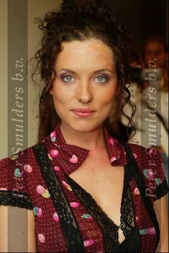 Rotterdam 8 mei 2003
Premiere Onze Jeugd met katja schuurman johnny de mol jr en teun Kuilboer in oude luxor theater
aukje v ginneken