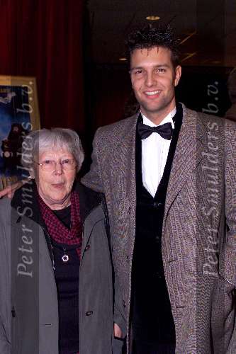 Zeist 20 oktober 2001
 Premiere Harry Potter
Bas Muijs met oma
