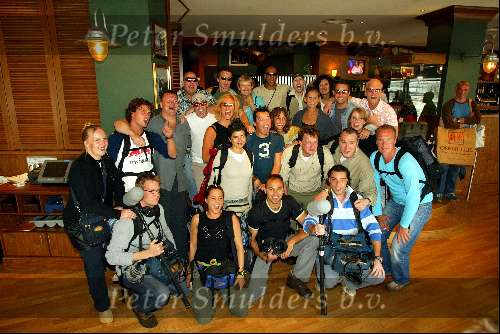 Schiphol 5 mei 2003
vertrek bobo in the bush 
Christine v d Horst, peggy jane de schepper,