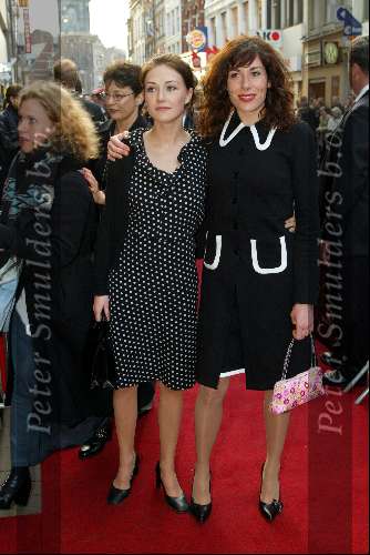 Amsterdam 15 mei 2003
Premiere the matrix in tuschinski
halina Reijn met Carice v Houten
