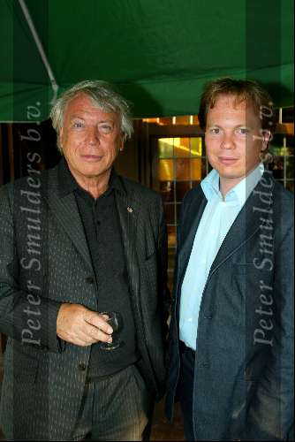 Amsterdam 27 mei 2003
haringparty in hilton amsterdam
cees dam met zoon