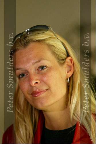 Schiphol 25 mei 2003
esther hart komt terug van het songfestival in riga