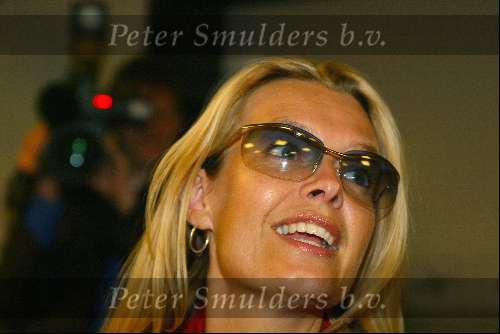 Schiphol 25 mei 2003
esther hart komt terug van het songfestival in riga