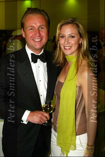 Amsterdam 12 mei 2003
Musical awards in rai amsterdam
mike dobbinga met glaasje wijn en Fabienne de vries