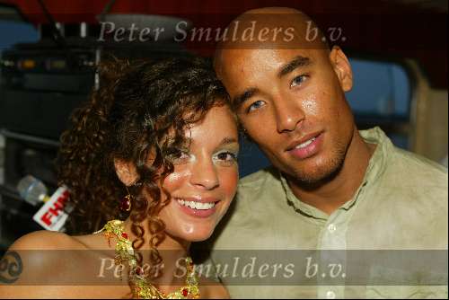 Amsterdam 22 mei 2003
FHM party op boot
Fajah lourens met tatoeage met vriend