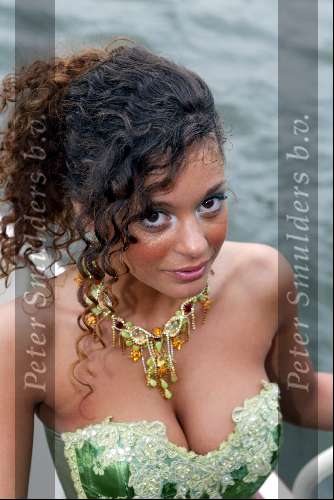 Amsterdam 22 mei 2003
FHM party op boot
Fajah lourens met tatoeage