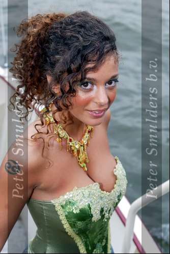Amsterdam 22 mei 2003
FHM party op boot
Fajah lourens met tatoeage