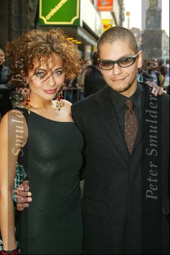 Amsterdam 15 mei 2003
Premiere the matrix in tuschinski
georgina Verbaan met vriend Daniel Rivas