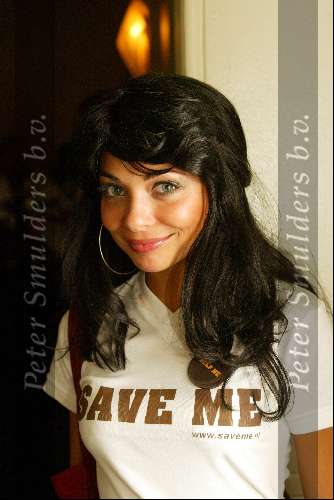 Amsterdam 23 mei 2003
save the oerang oetang in hotel arena
georgina verbaan