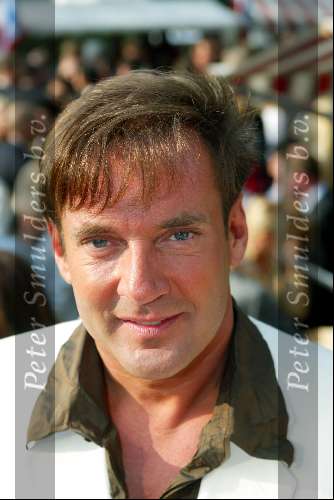 Amsterdam 27 mei 2003
haringparty in hilton amsterdam
gerard joling