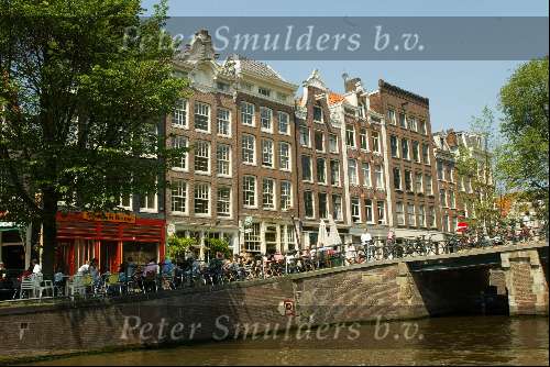 Oude panden aan grachten van Amsterdam
Sloepenroute