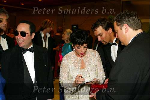 Amsterdam 12 mei 2003
Musical awards in rai amsterdam
lisa minelli met man en hans d ancona