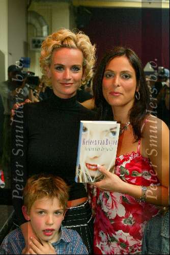Amsterdam 9 mei  2003
Presentatie boek heleen v Royen in panama
Heleen v Royen en daphne deckers