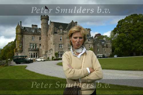 Schotland 10 mei 2003
Ingeborg Smulders  bij Skibo Castle