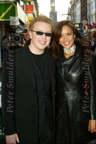 Amsterdam 15 mei 2003
Premiere the matrix in tuschinski
jamai met een vriendin