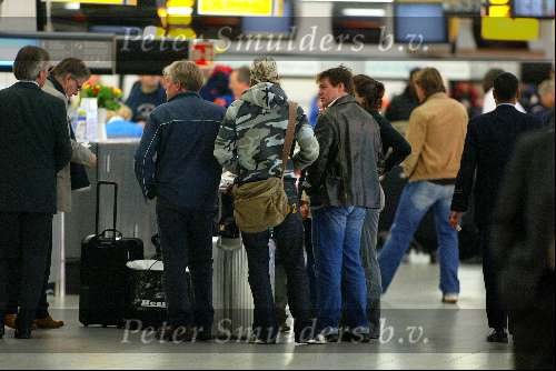 Schiphol 23 mei 2003
Martijn krabbe bikkel amanda, jeroen krabbe herma krabbe en jacob krabbe op vakantie voor 60e verjaardag herma