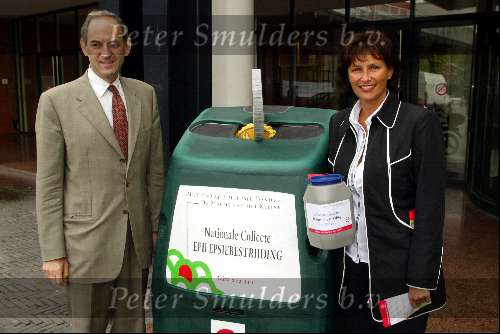 Amsterdam 19 mei 2003
astrid joosten met job cohen voor de epilepsiebestrijding