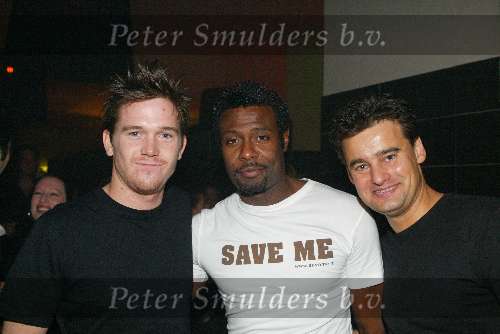 Amsterdam 23 mei 2003
save the oerang oetang in hotel arena
johnny de mol  wilfred genee en john williams