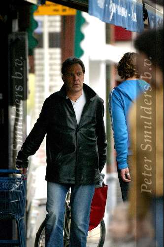 Amsterdam 3 mei 2003
maarten spanjer boodschappen don op cornelis schuytstraat