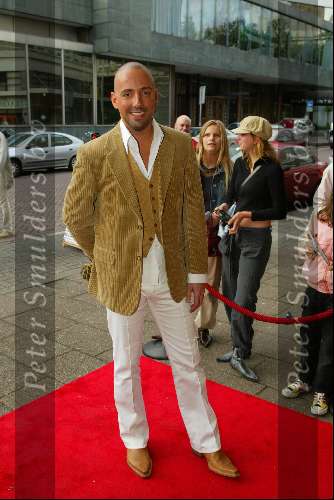 Rotterdam 8 mei 2003
Premiere Onze Jeugd met katja schuurman johnny de mol jr 
maik de boer