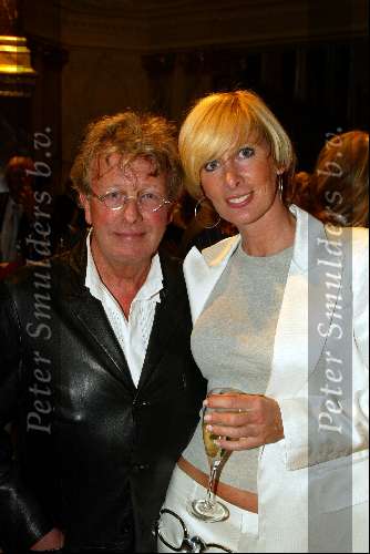 Amsterdam 21 mei 2003
presentatie boek mart Visser in  het tropenmuseum
monique des bouvrie en jan des bouvries