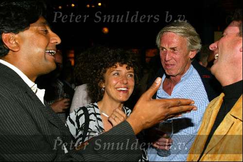 Amsterdam 26 mei 2003
Premiere intervieuw met katja schuurman intuschinski
advocaat prem met hans smolders en ....