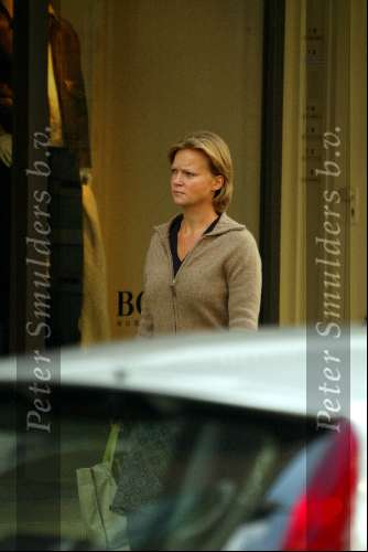 Amsterdam 3 september 2003
prinses carolina winkelen op pc hooftstraat