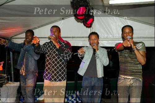 Amsterdam 30 mei 2003
feestje radio noodzee
replay