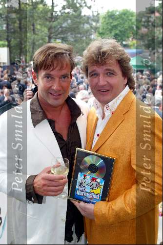 Amsterdam 27 mei 2003
haringparty in hilton amsterdam
richard hekkert en gerard joling
