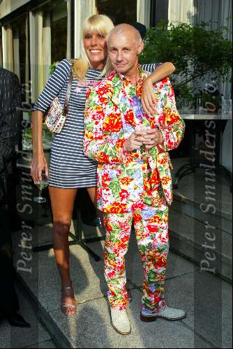 Amsterdam 27 mei 2003
haringparty in hilton amsterdam
ronald kolck met .....