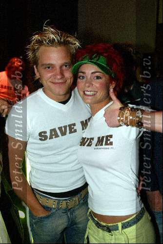 Amsterdam 23 mei 2003
save the oerang oetang in hotel arena
sander foppele met kim lian v d meij
